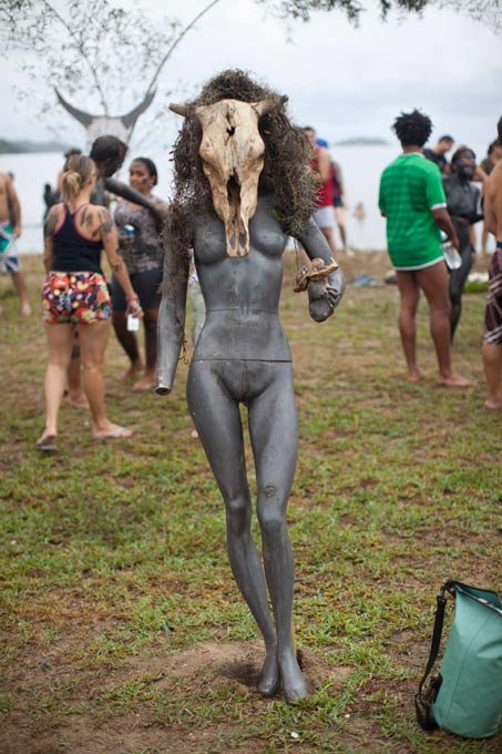 Ежегодный фестиваль грязи в Бразилии