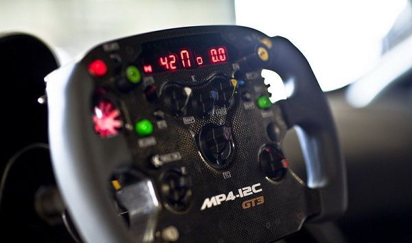 Суперкар McLaren MP4-12C (10 фото)
