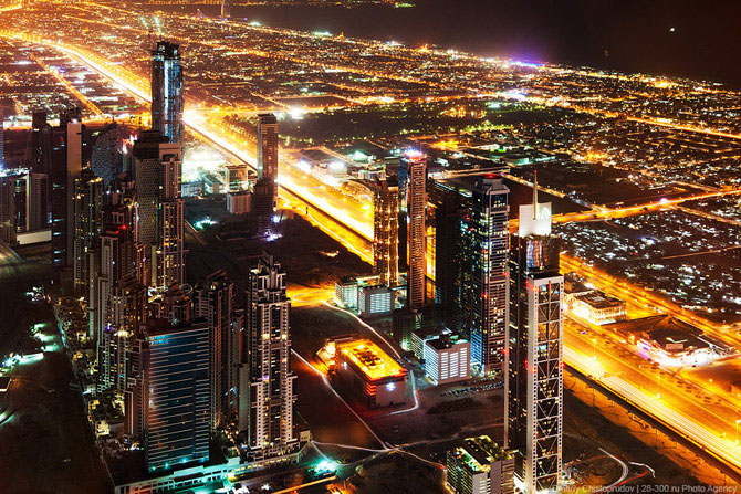 Ночные виды с самого высокого здания в мире, Бурдж-Халифа