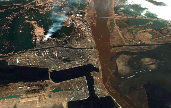 Снимки Японии со спутника, до и после землетрясения