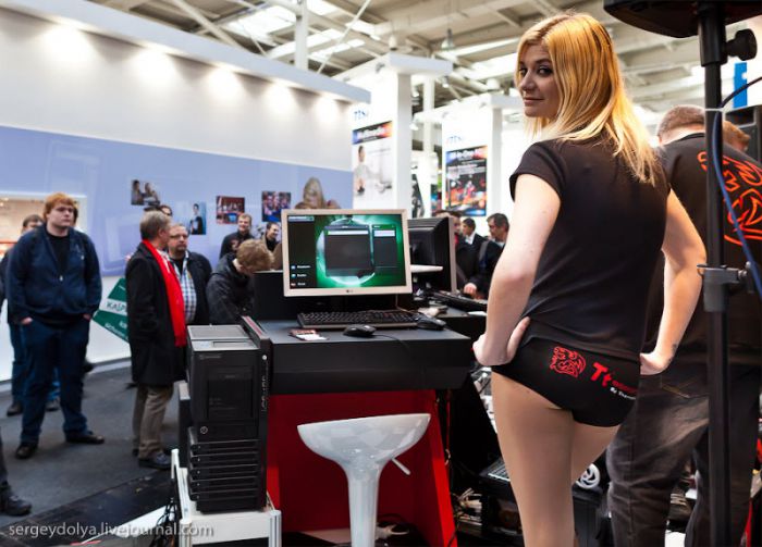    CeBIT (14 )