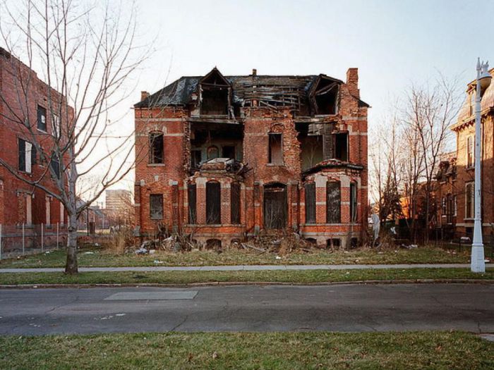 Заброшенные дома в Детройте (98 фото)
