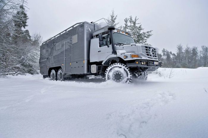 Mercedes Zetros 2733 A 6x6