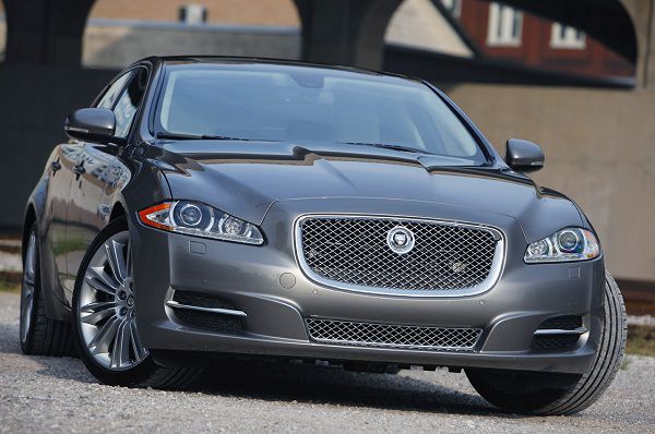 Jaguar XJ