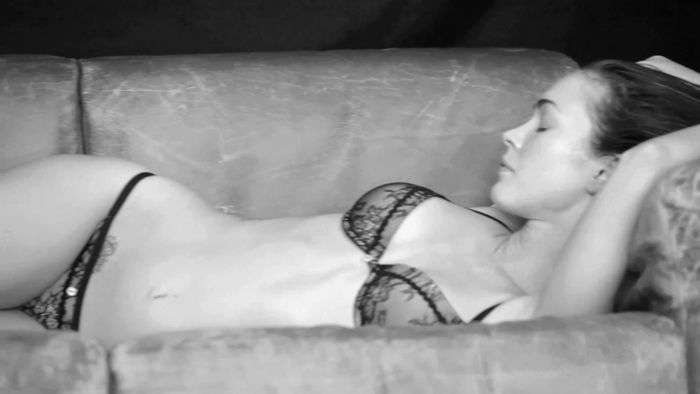 Меган Фокс (Megan Fox) фотосет для Армани (30 фото)