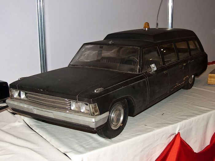Старые авто как музейные экспонаты (55 фото)