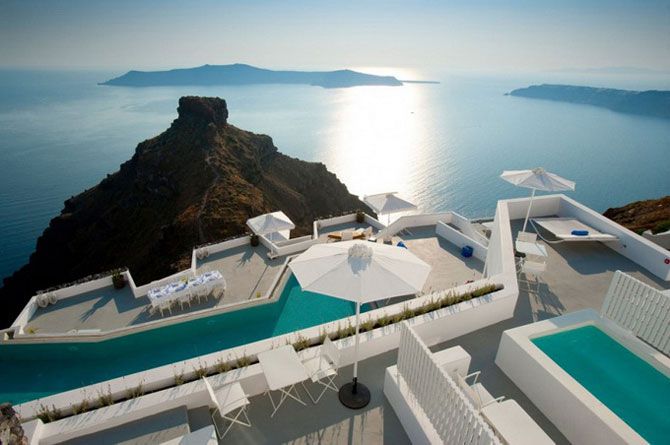  Santorini Grace