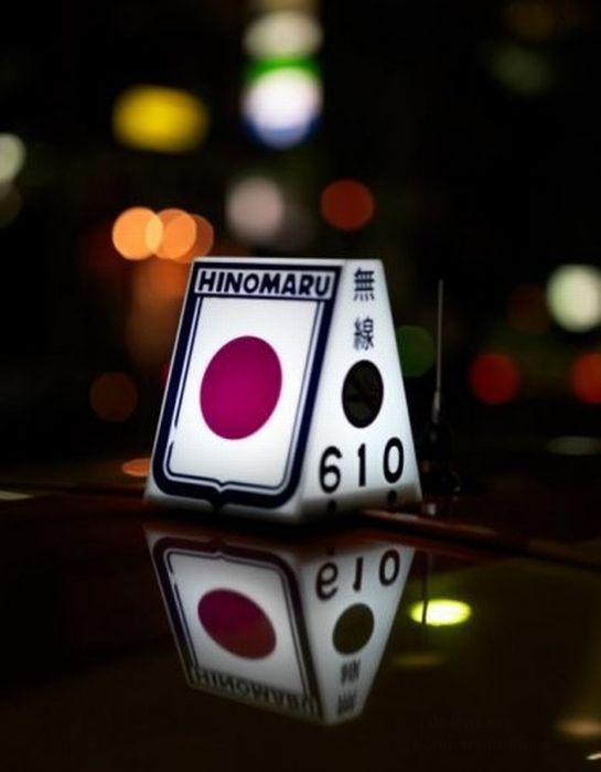 Необычные шашки такси в Японии