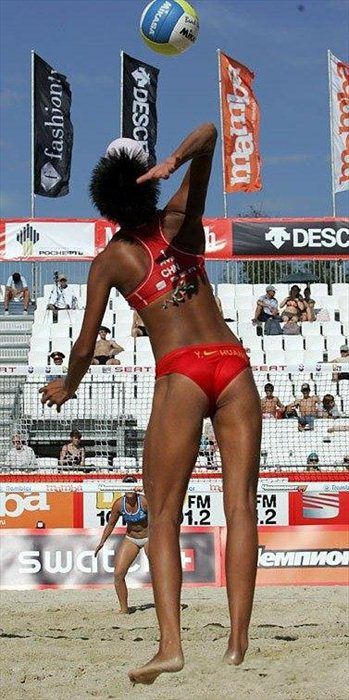 Пляжный женский волейбол (28 Фото)