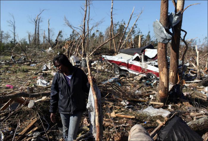 Разрушительный торнадо в Америке (39 фото)