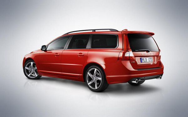  Volvo V70 R-Design