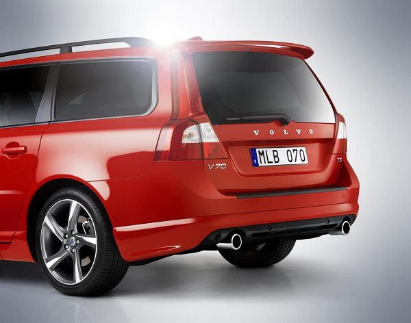  Volvo V70 R-Design