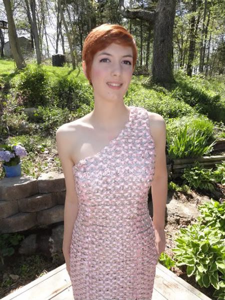 Выпускное платье из алюминевых банок (6 фото)