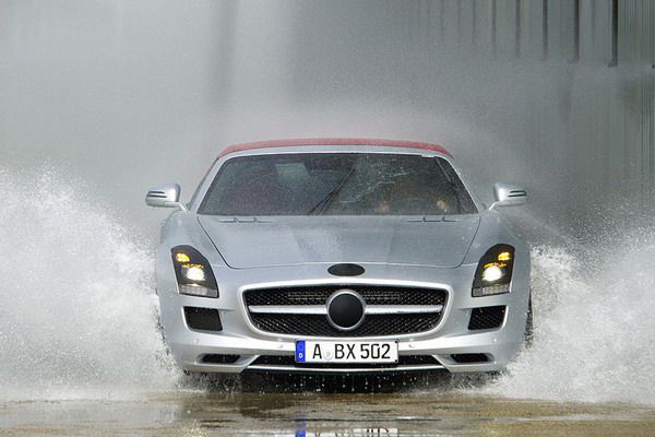 Mercedes SLS AMG Roadster