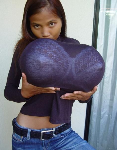 Самая большая грудь в мире (20 фото)