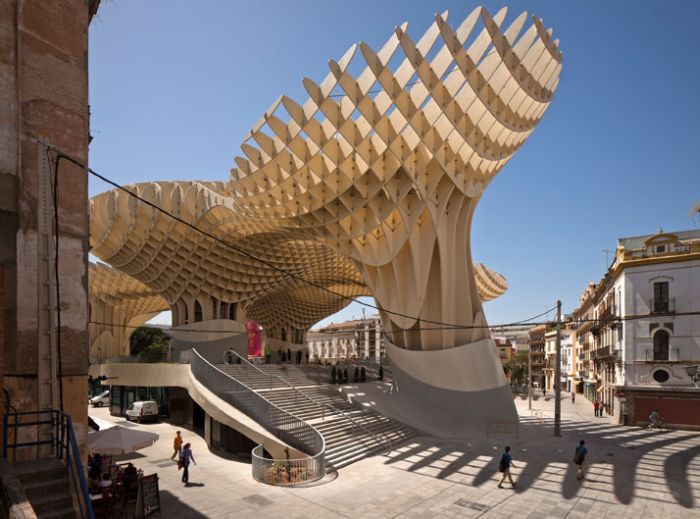Очень большая деревянная скульптура в мире (17 фото)