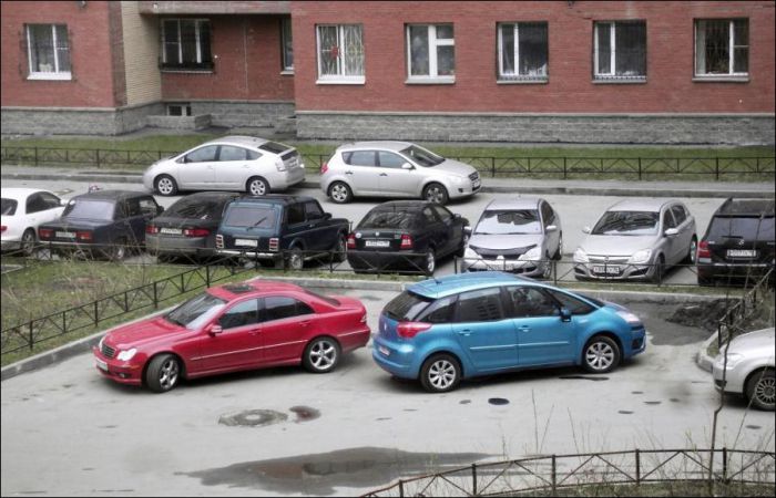 Парковка автомобилей несознательных граждан