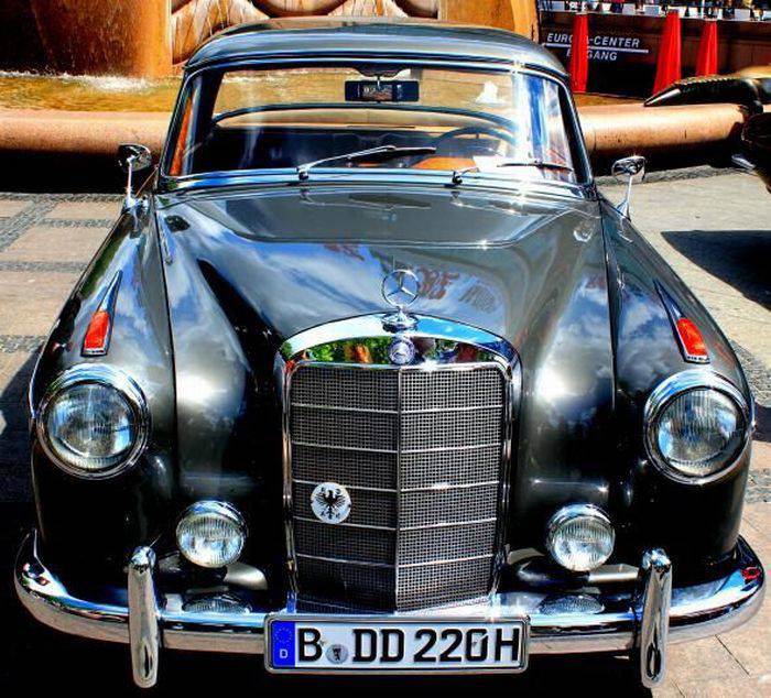 Выставка старых автомобилей в Берлине