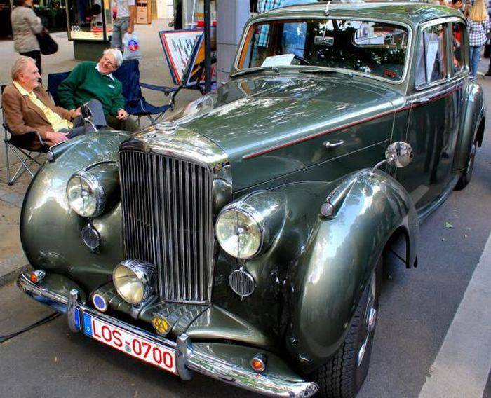 Выставка старых автомобилей в Берлине