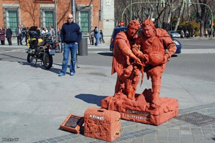 Живые скульптуры в Мадриде (10 фото)