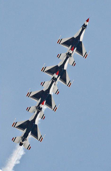  Air Show    (16 )