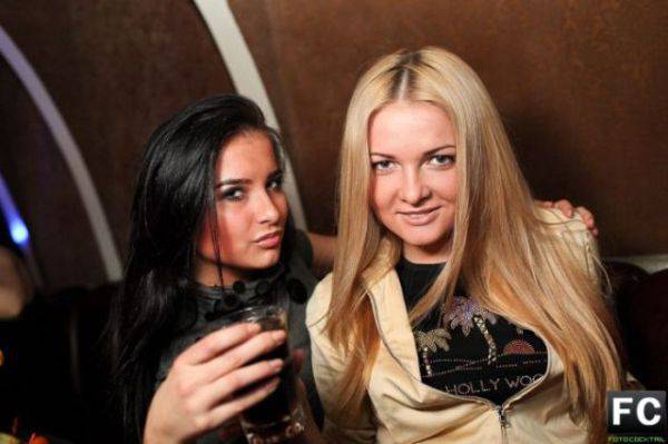 Гламурные девочки из московских ночных клубов