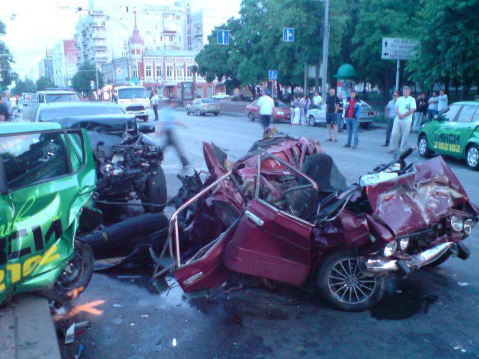 Страшная авария на Садовой (8 фото)