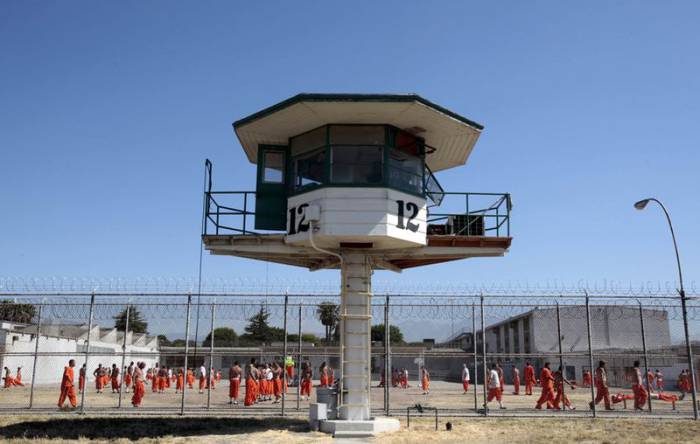 Переполненные тюрьмы Калифорнии