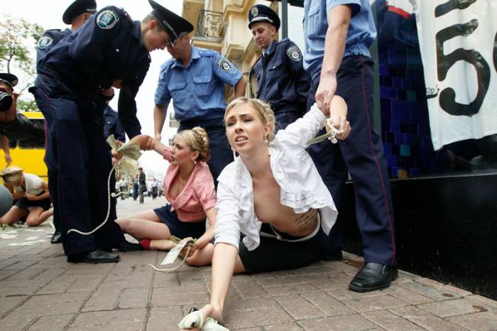  Femen  