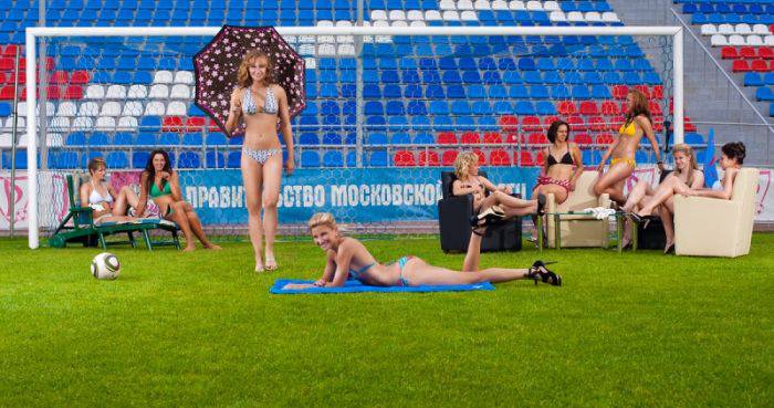 Девушки из футбольной команды «Россиянка»