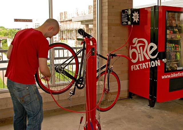 Автомат для починки велосипедов