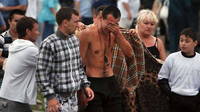 Страшная трагедия на Волге: затонул теплоход “Булгария” (16 фото)