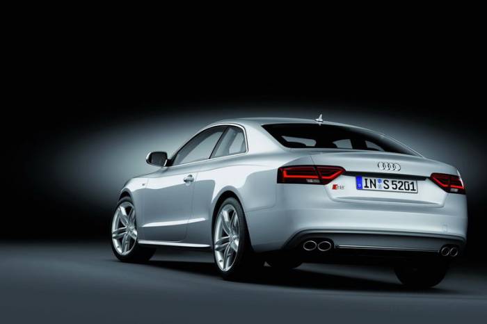   Audi A5   (120 )