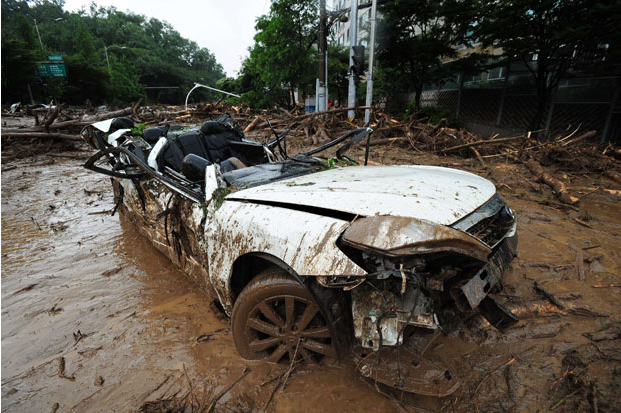 Последствия проливных дождей в Южной Корее (29 фото)