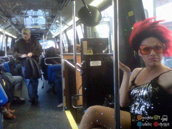 Странные люди в общественном транспорте (89 фото)