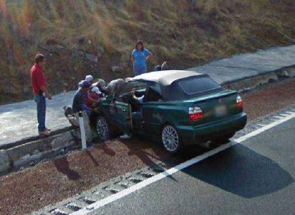 Странные фото с веб-путешествий по Google Street View