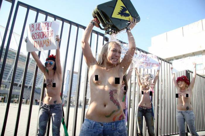 FEMEN  -2012