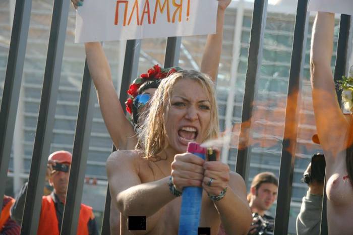 FEMEN  -2012