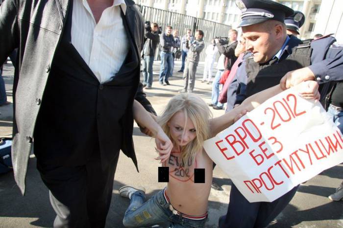 FEMEN  -2012