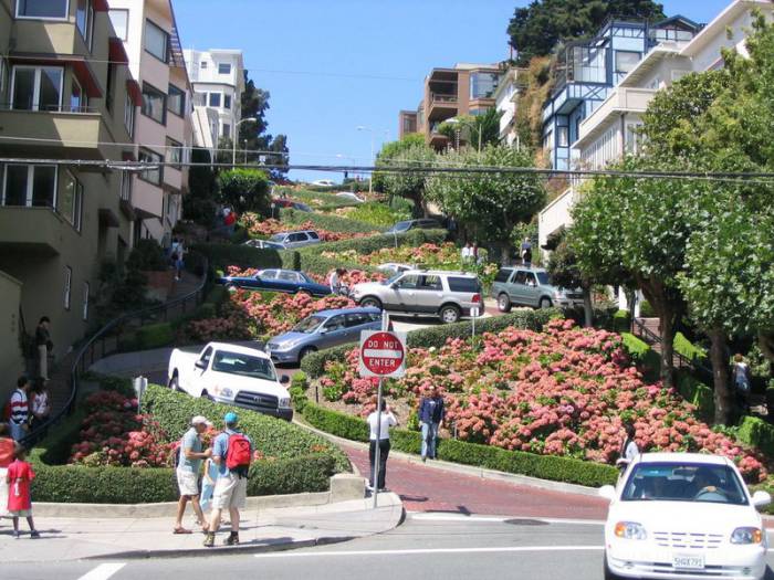 Роскошный Lombard Street в Сан-Франциско