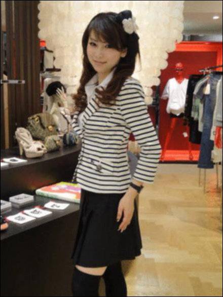 43-летняя модель – Масако Мизутани (6 фото)