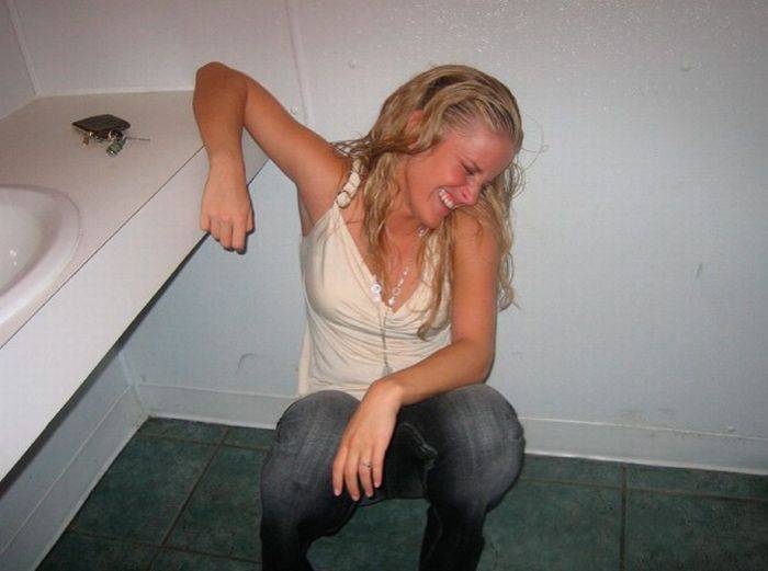 Sisters pissing