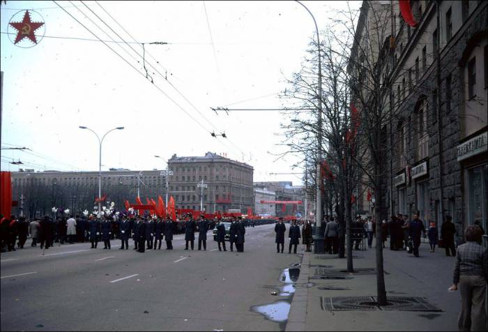 Семнадцать мгновений весны. Москва 1982 года (17 фото)