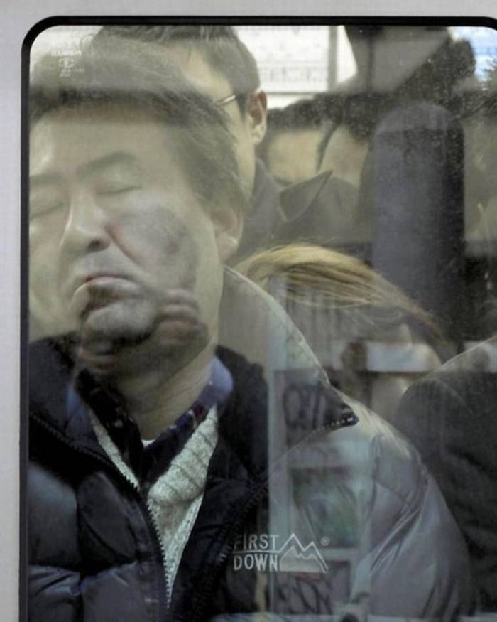 Японцы в метро