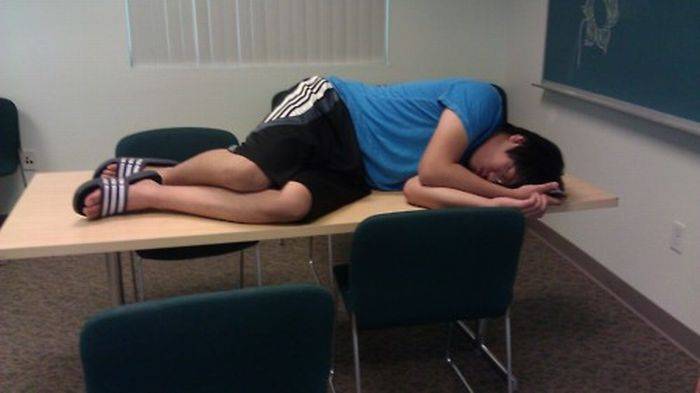 Спящие студенты Китая