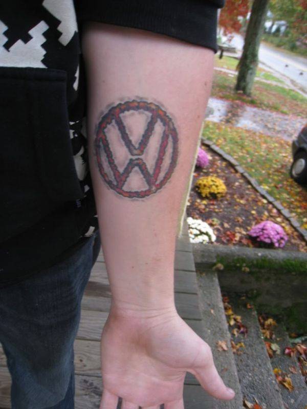 Татуировки в честь Volkswagen (23 фото)
