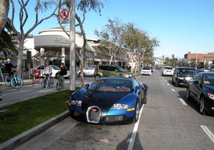 Пассажир шикарного Bugatti Veyron (10 фото)