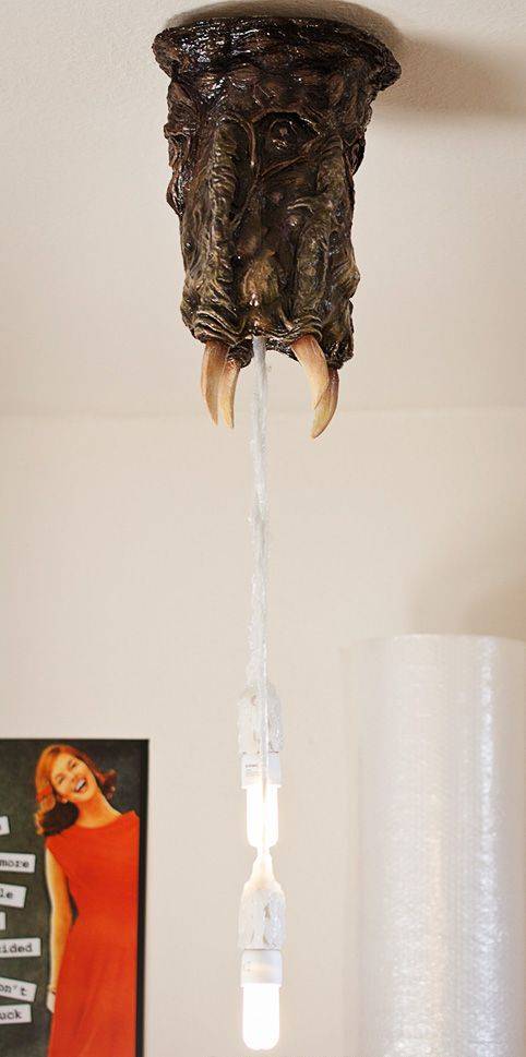 Лампа-чудовище в стиле Half Life (7 фото)
