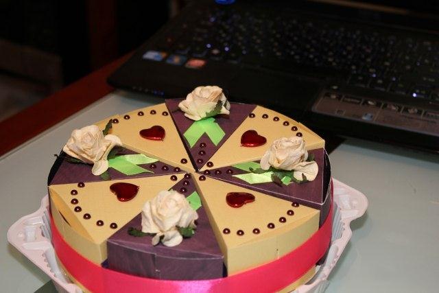 Прикольный торт-сюрприз (12 фото)