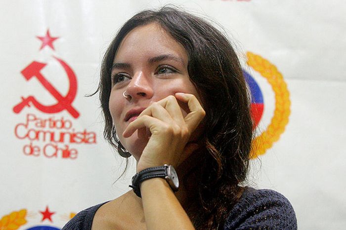 Камила Вальехо - очаровательная коммунистка (51 фото)